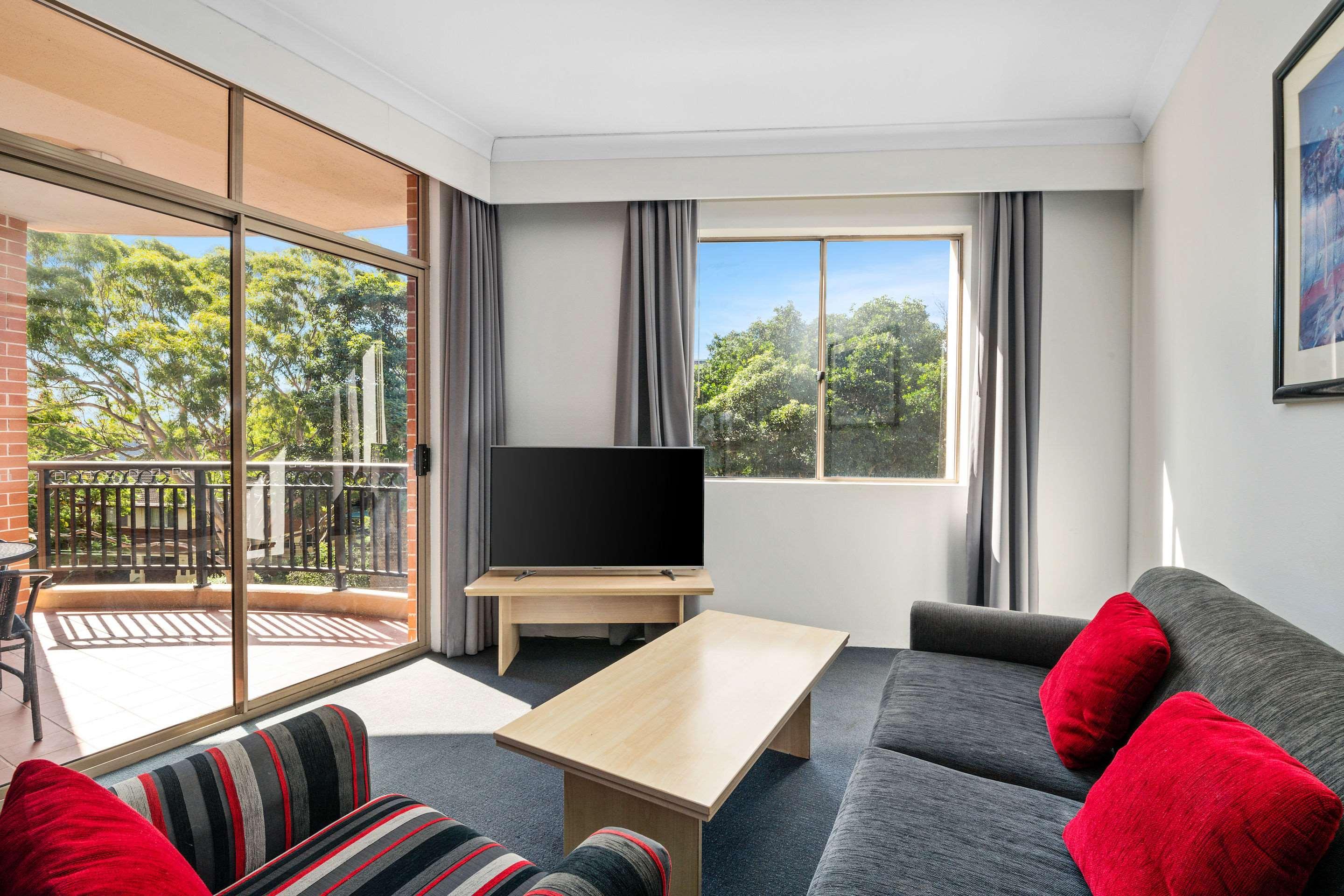 Quality Apartments Camperdown Sydney Exterior photo