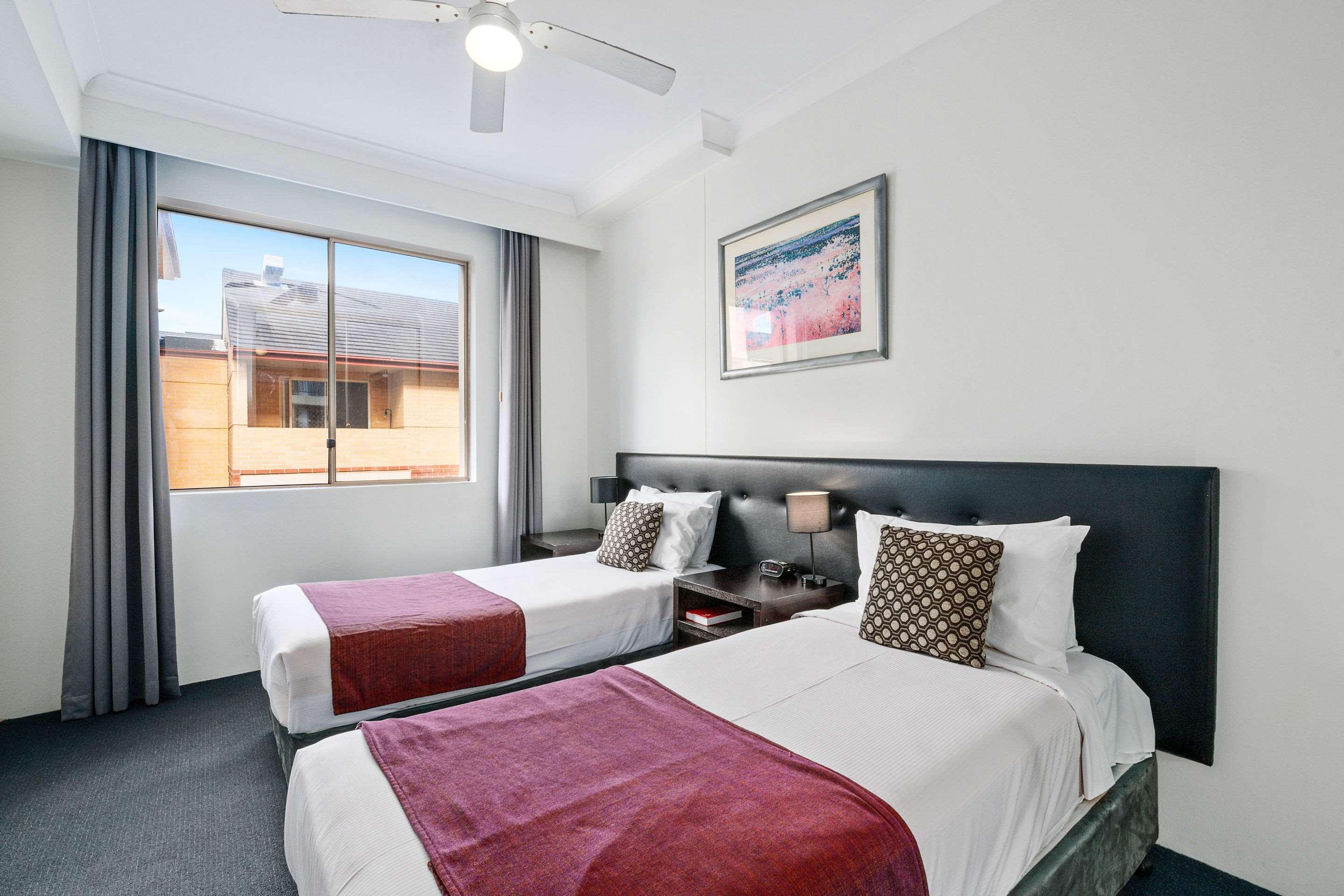 Quality Apartments Camperdown Sydney Exterior photo